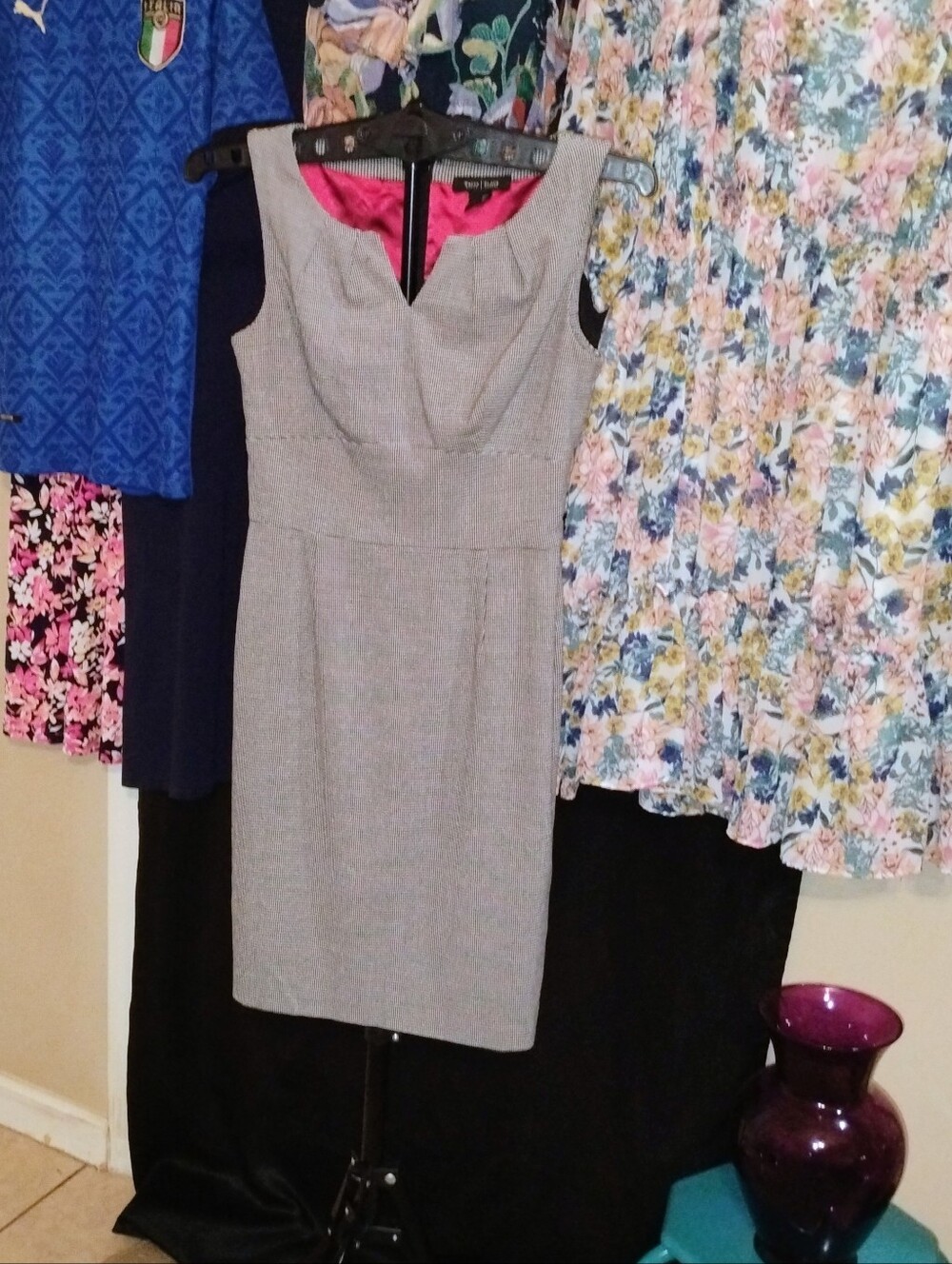 White House Black Market Size 4 Houndstooth Sheath Dress Sleeveless